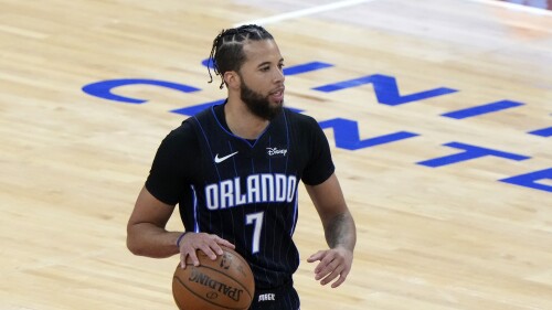 罗马诺：维尼修斯将收到皇马开出的6年续约合同